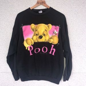 WINNIE THE POOH | Graphic Crewneck Sweatshirt